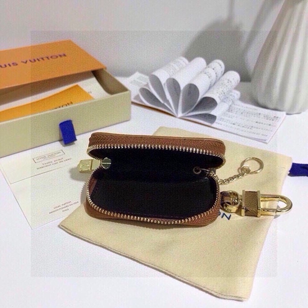 ブランドキーホルダー背面デザイン